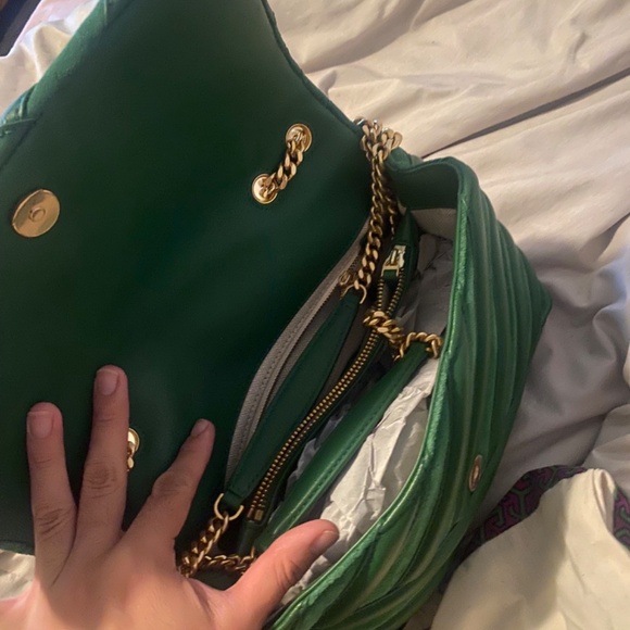 ory Burch Women's Kira Chevron Bombe Convertible Leather Shoulder Bag - Picture 5 of 6